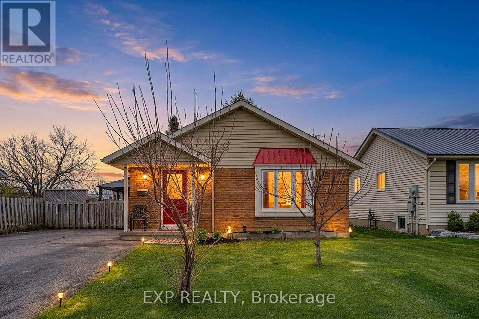 Detached at 8 ABBOTT LANE, Haldimand