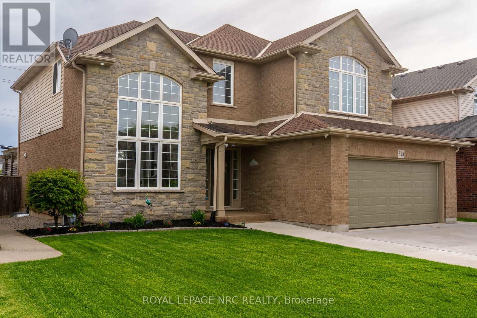 Detached at 325 HILLSDALE ROAD, Welland (Coyle Creek)