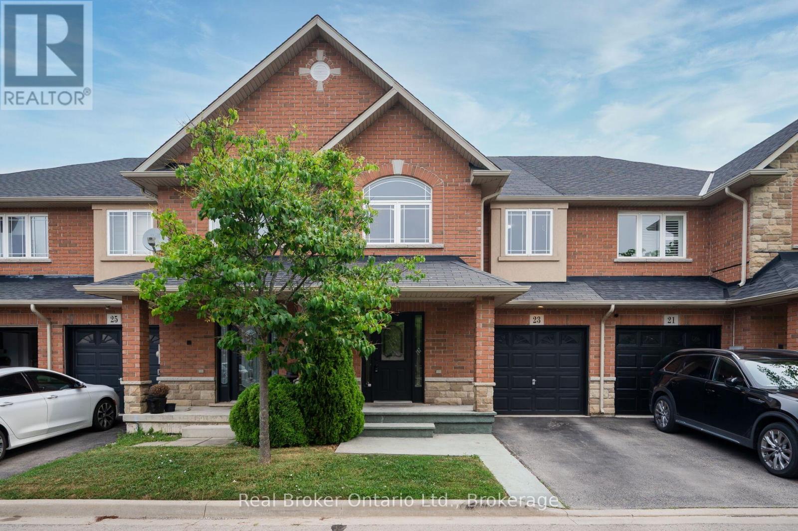 Townhouse at 23 BELLFLOWER BOULEVARD, Hamilton