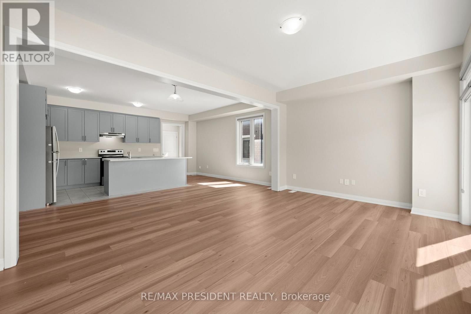 Townhouse at 100 CORLEY STREET W, Kawartha Lakes