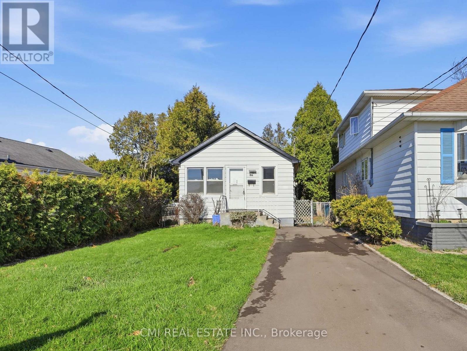 Detached at 86 ADAIR AVENUE S, Hamilton