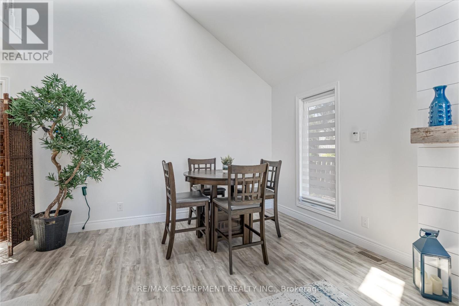 Detached at 168 CARLTON STREET, St. Catharines