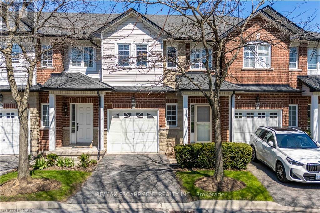 Townhouse at 26 - 232 STONEHENGE DRIVE, Hamilton (Meadowlands)