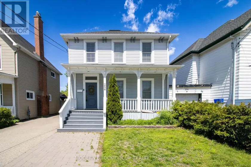 Detached at 254 KING STREET E, Brockville