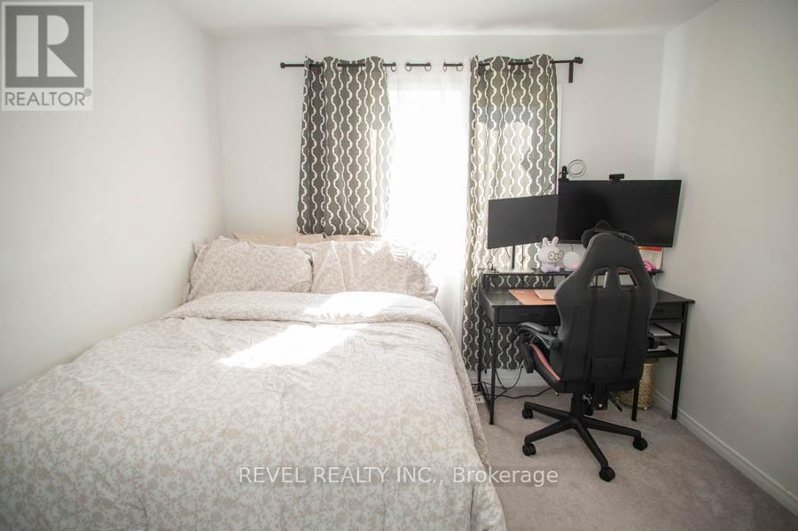 Townhouse at 153 ENGLISH LANE, Brantford