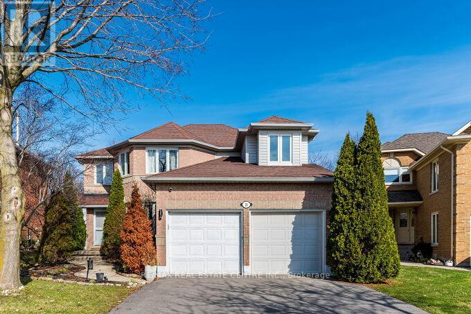 Detached at 33 STRATHROY CRESCENT, Hamilton (Waterdown)
