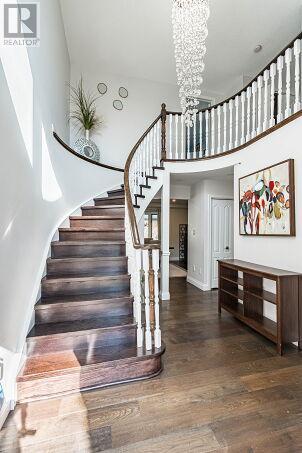 Detached at 33 STRATHROY CRESCENT, Hamilton