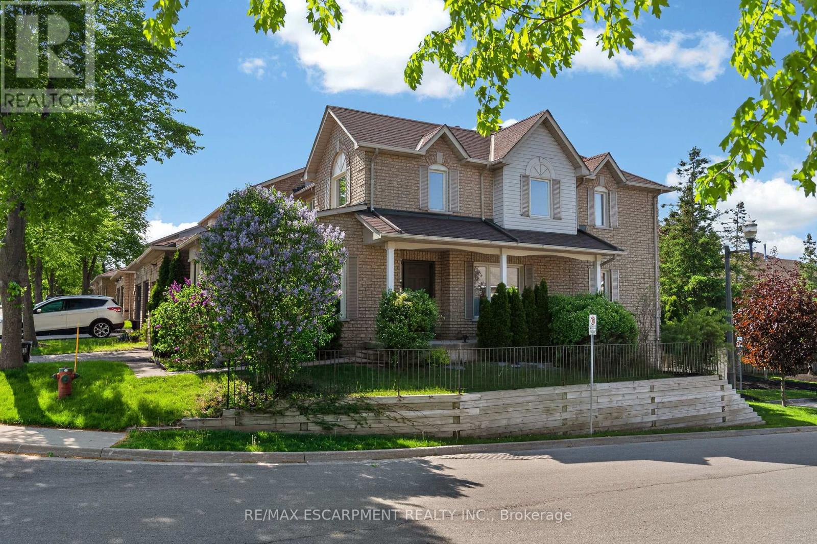 Townhouse at 19 - 11 PIRIE DRIVE, Hamilton (Dundas)