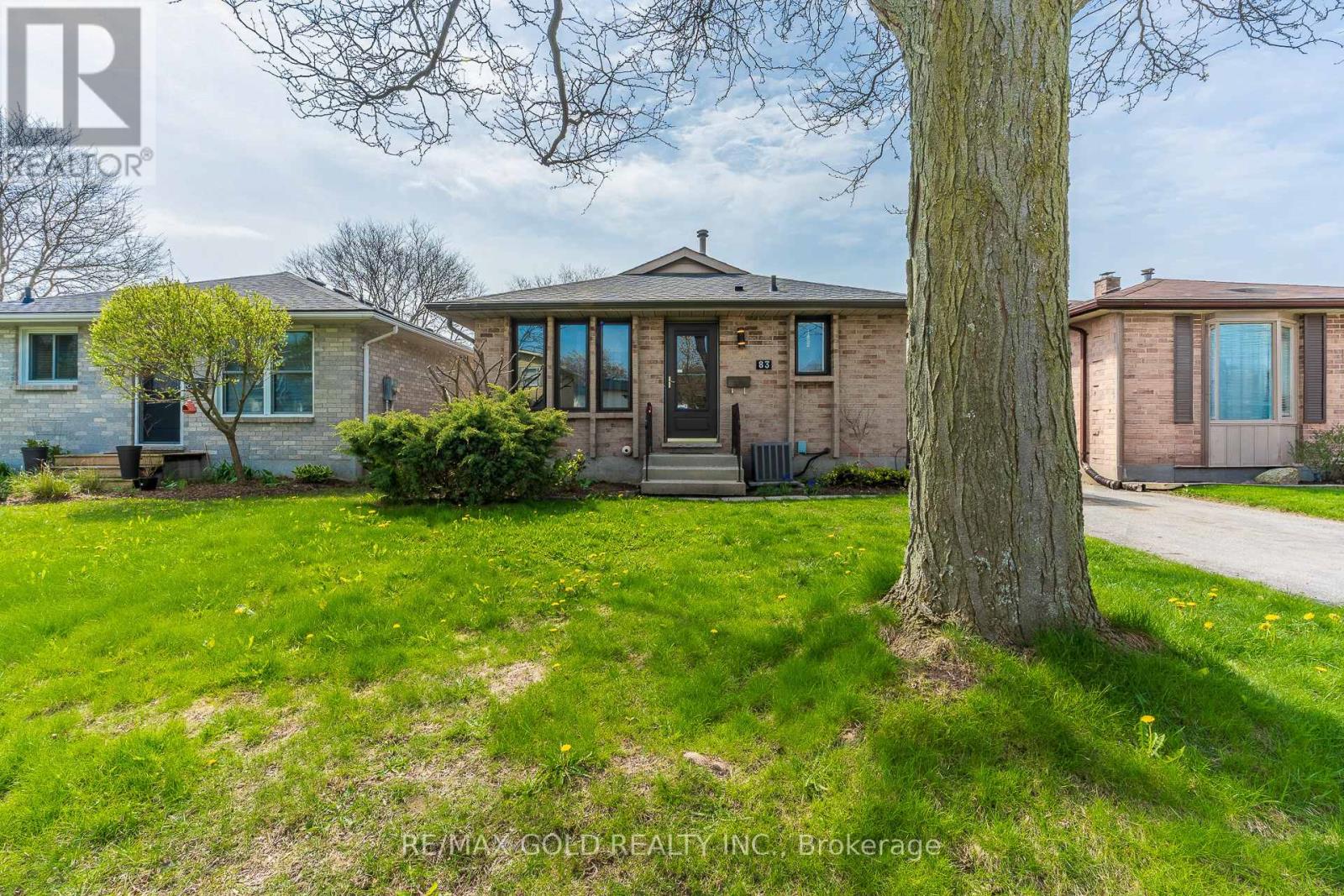 Detached at 83 SPEIGHT CRESCENT, London