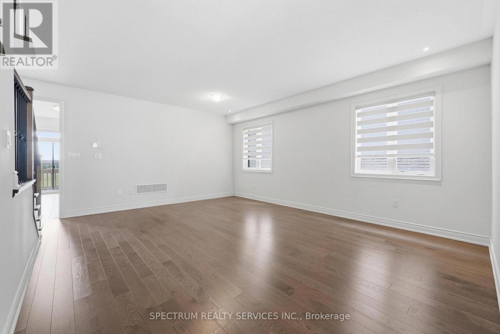 Detached at 16 TRAILBANK GARDENS, Hamilton