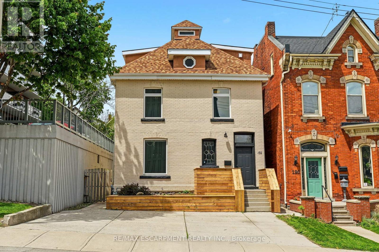 Multiplex at 192 CATHARINE STREET, Hamilton (Corktown)