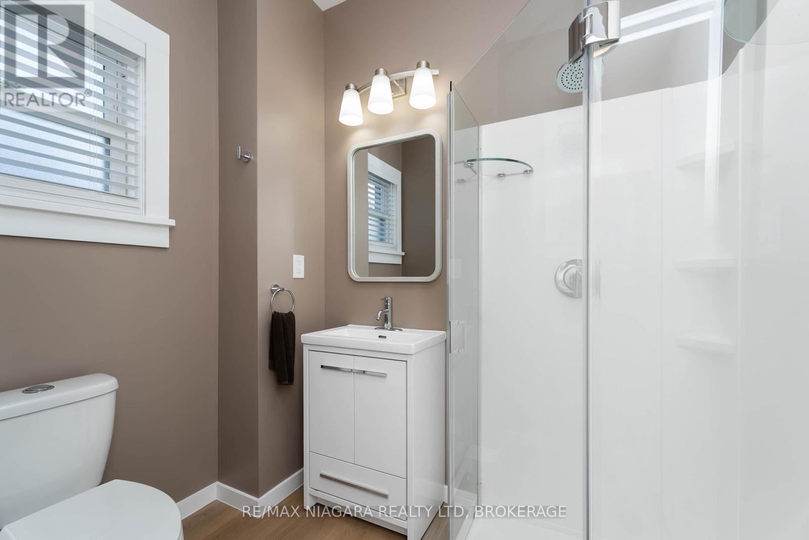 Detached at 4367 ONTARIO STREET, Lincoln