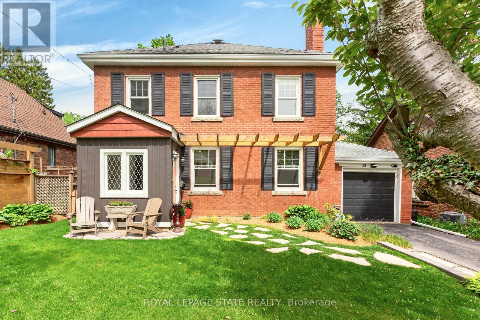Detached at 13 TWEEDSMUIR AVENUE, Hamilton (Dundas)