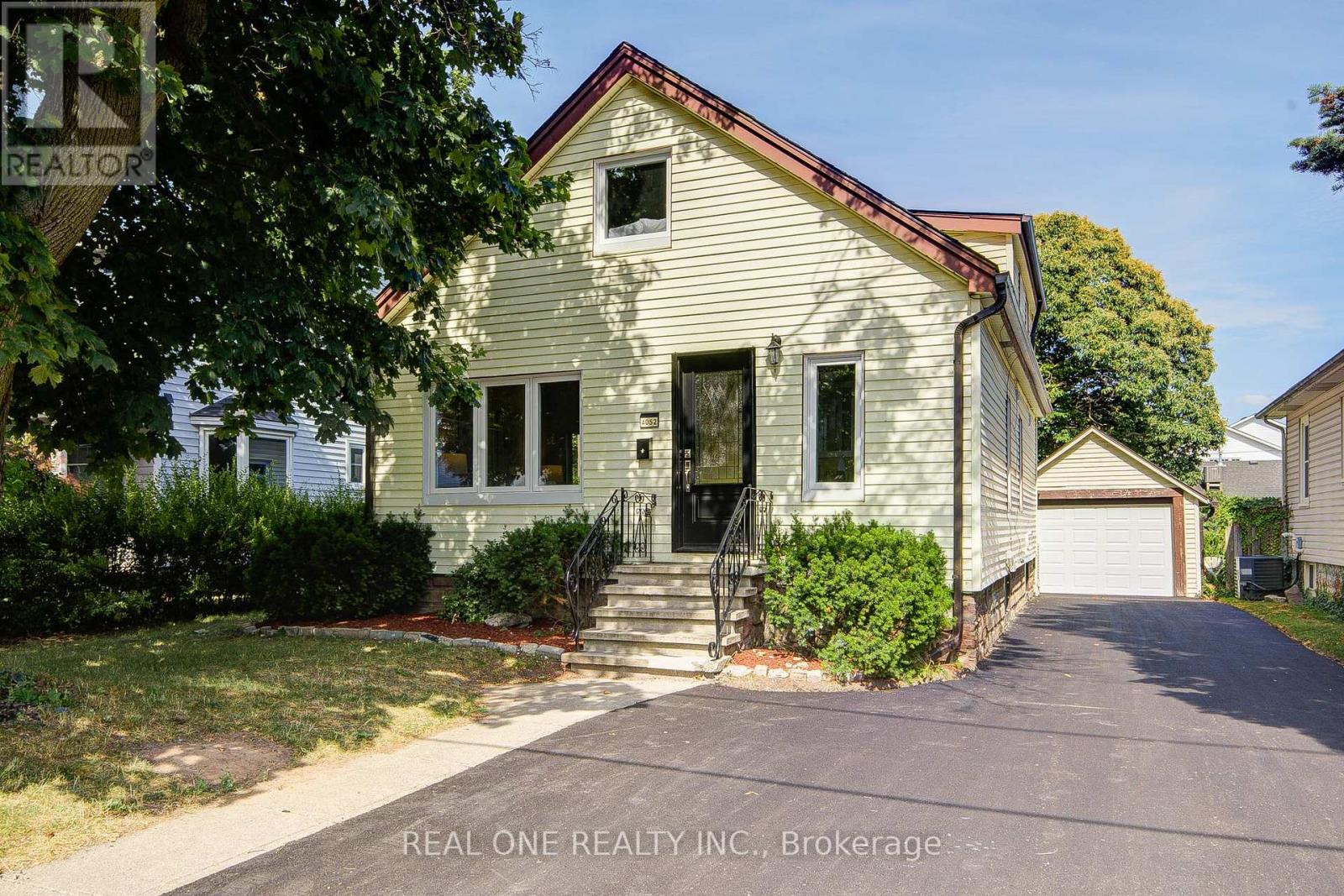 Detached at 4052 ST JAMES AVENUE, Niagara Falls (Morrison)
