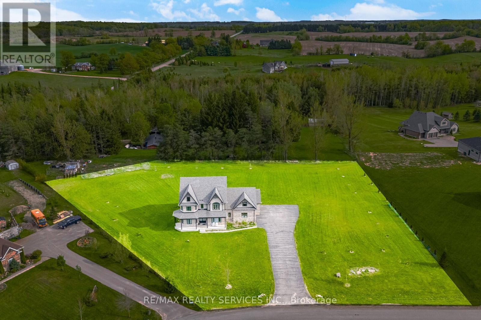 Detached at 26 COUNTRY MEADOWS DRIVE, Amaranth