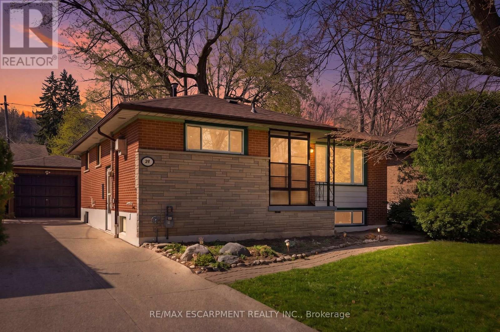Detached at 59 PURVIS DRIVE, Hamilton (Ainslie Wood)