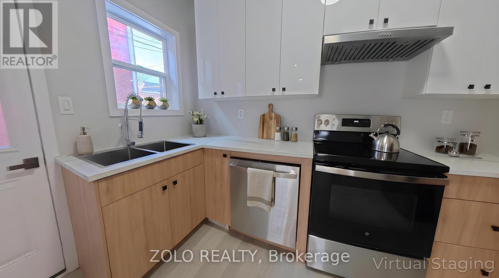 Detached at 498 CHARLOTTE STREET, Peterborough