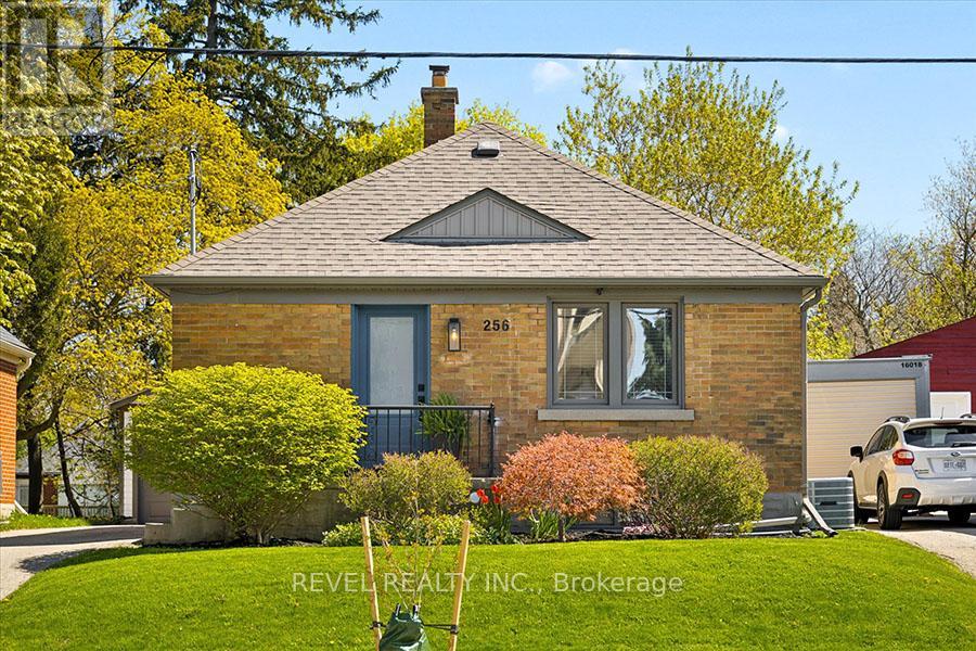 Detached at 256 BOWMAN STREET, Waterloo