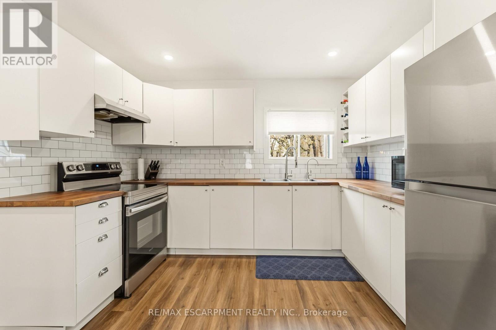 Detached at 27 EDINBURGH AVENUE, Hamilton