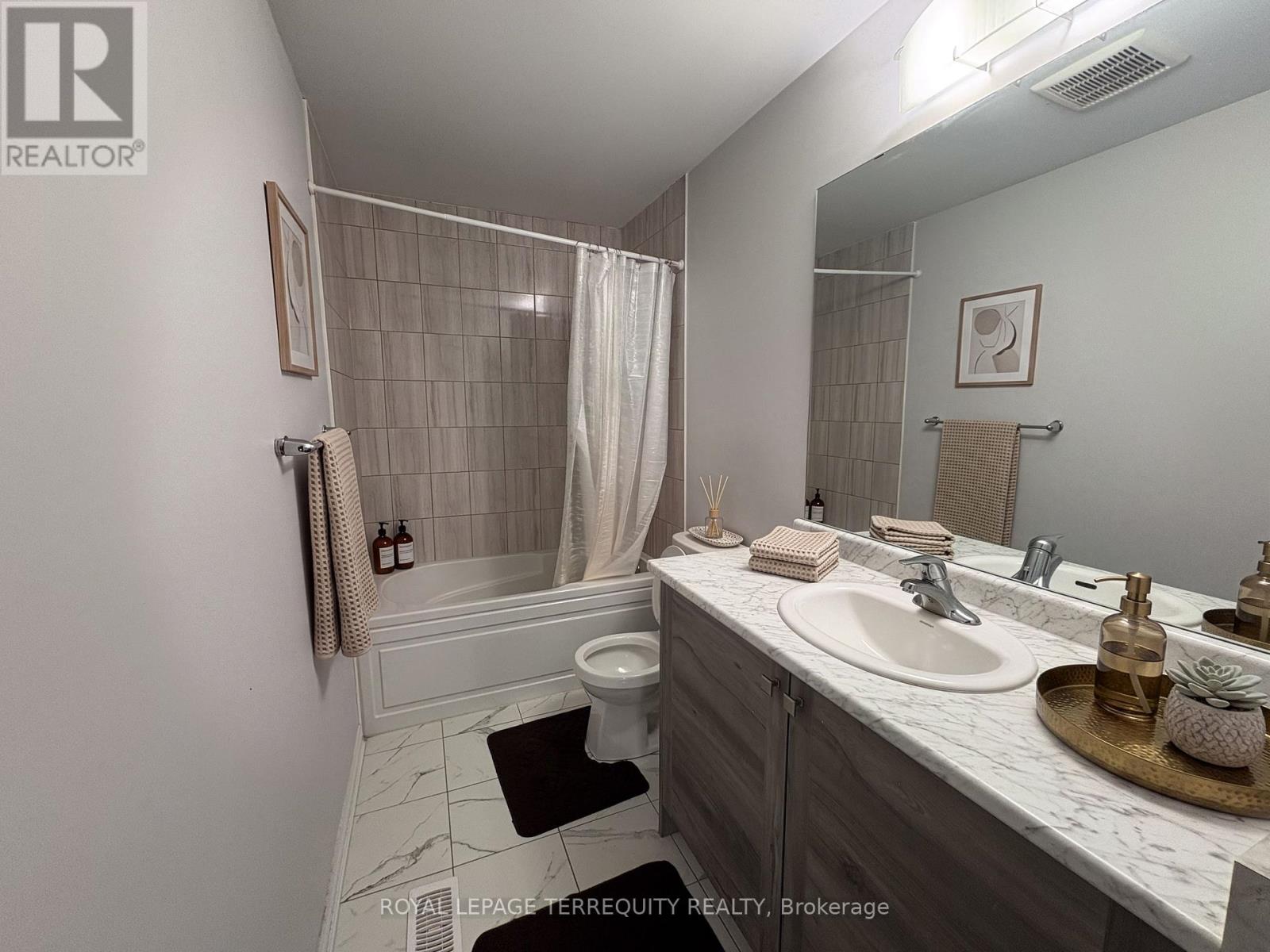 Detached at 285 VANILLA TRAIL, Thorold