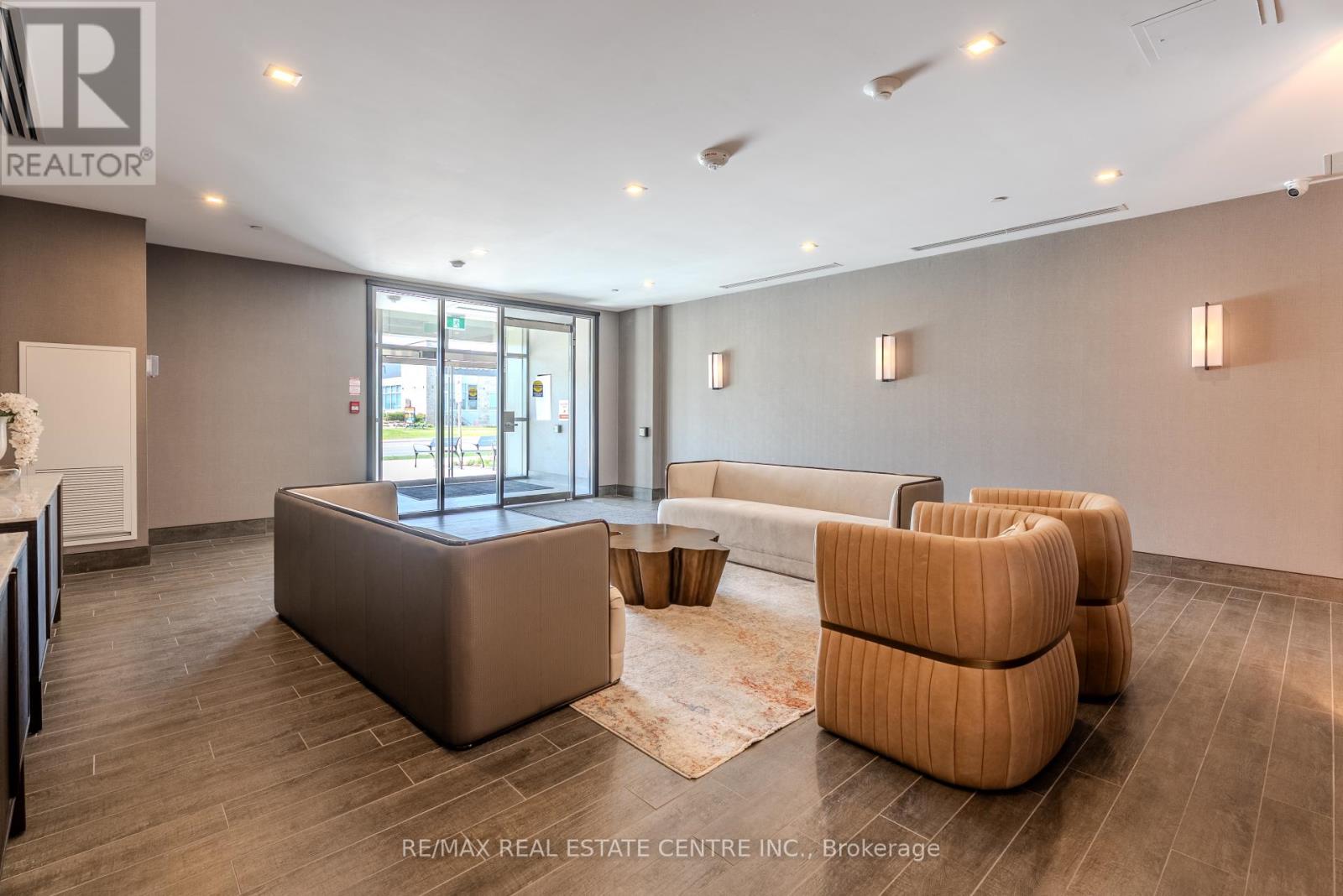 Apartment at 1206 - 470 DUNDAS STREET, Hamilton