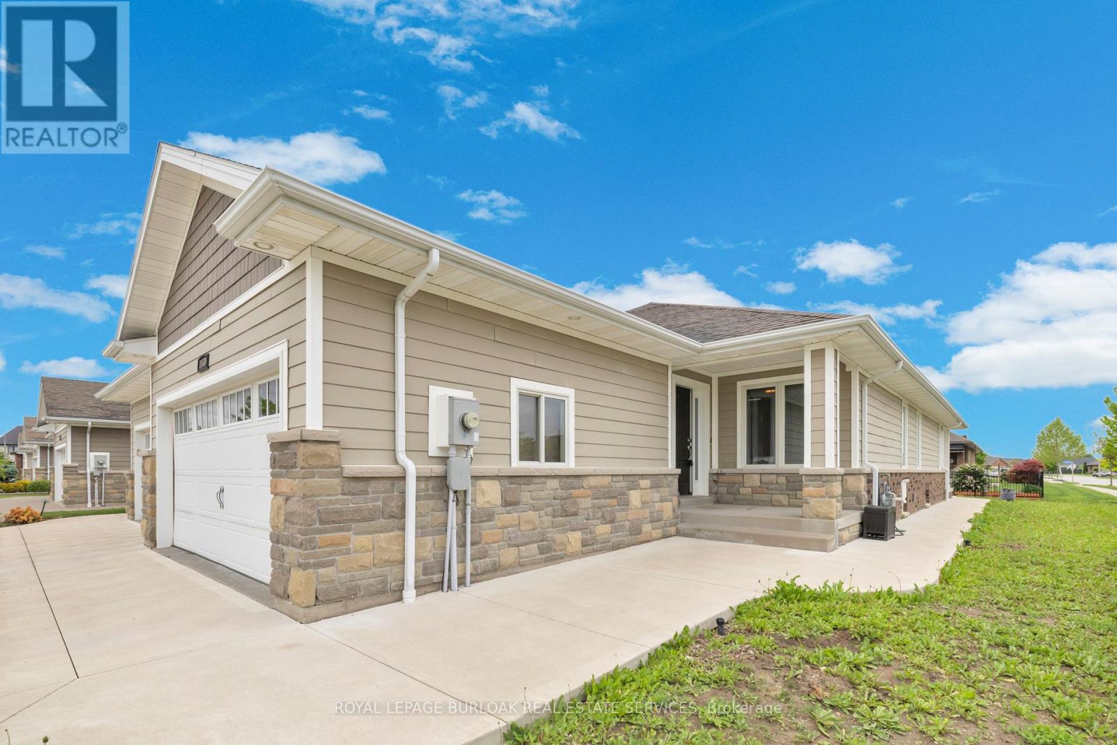 Semi-Detached/Link at 1160 ALLIANCE STREET, LaSalle