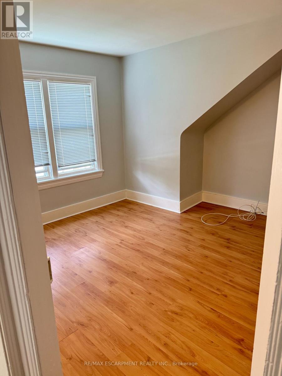 Multiplex at 2 - 29 MOUNTAIN AVENUE S, Hamilton