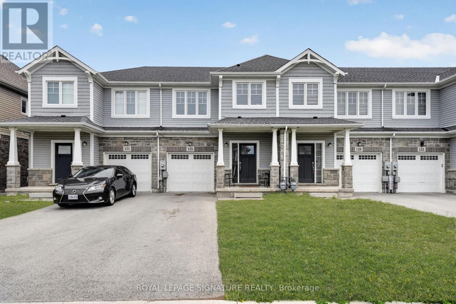 Townhouse at 125 SUNFLOWER PLACE, Welland (West Welland)