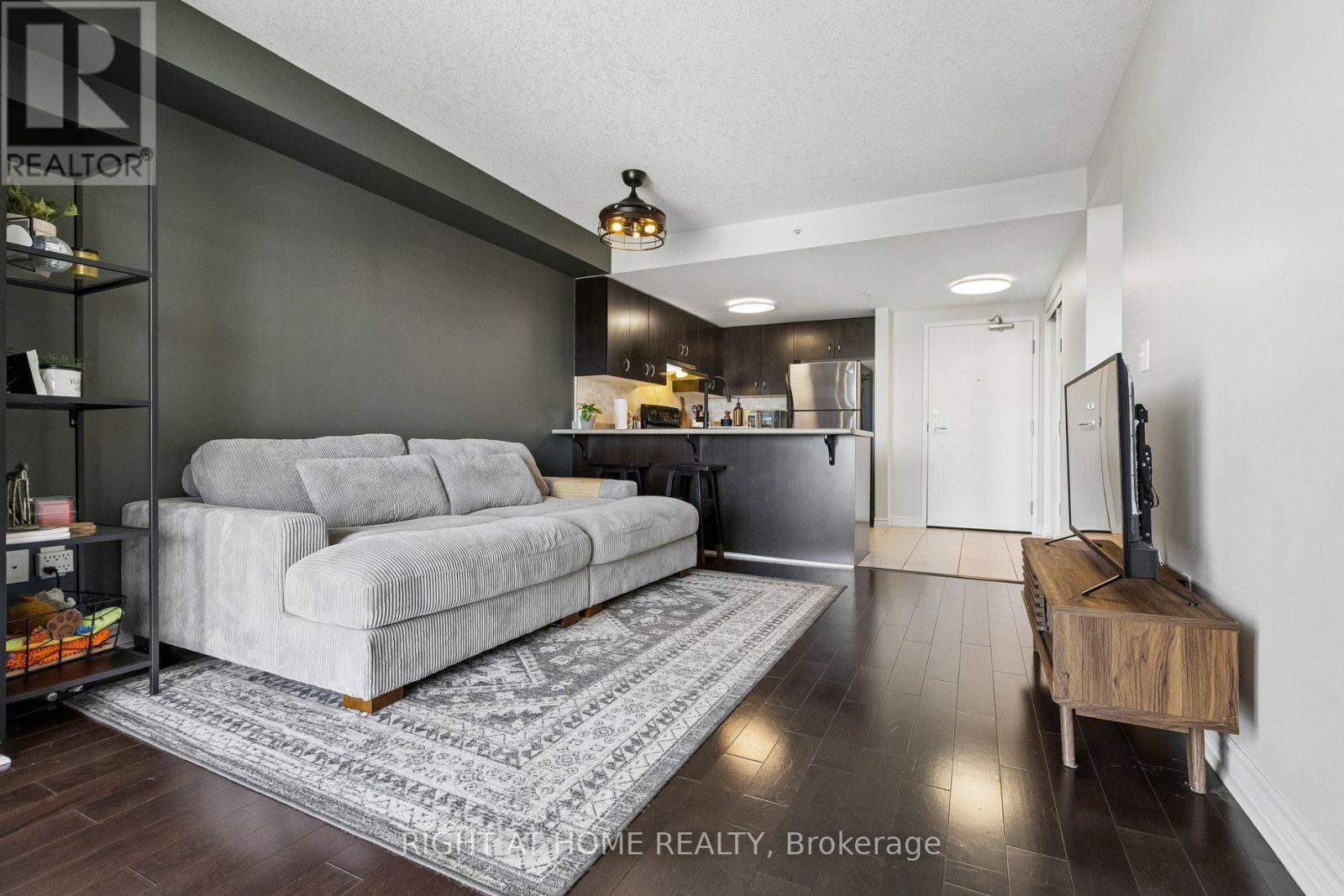 Apartment at 37 GOODWIN DRIVE, Guelph (Pineridge/Westminster Woods)