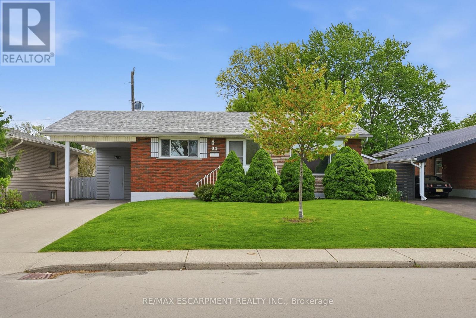 Detached at 34 BEACONSFIELD DRIVE, Hamilton (Berrisfield)