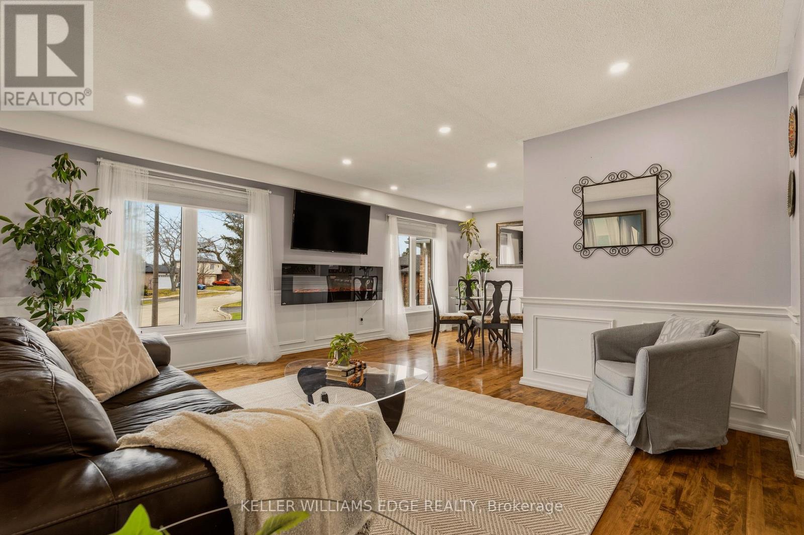 Detached at 21 MILVERTON CLOSE, Hamilton (Waterdown)
