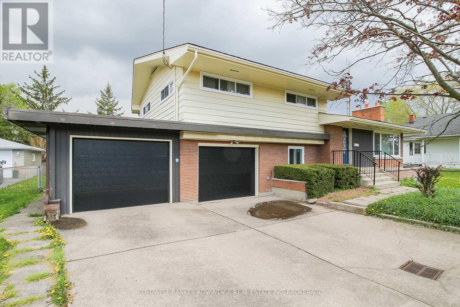 Detached at 464 FITCH STREET, Welland (Prince Charles)