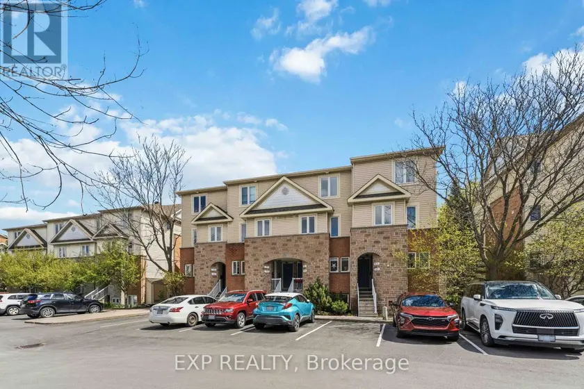 Townhouse at 81 STRATHAVEN PRIVATE, Ottawa