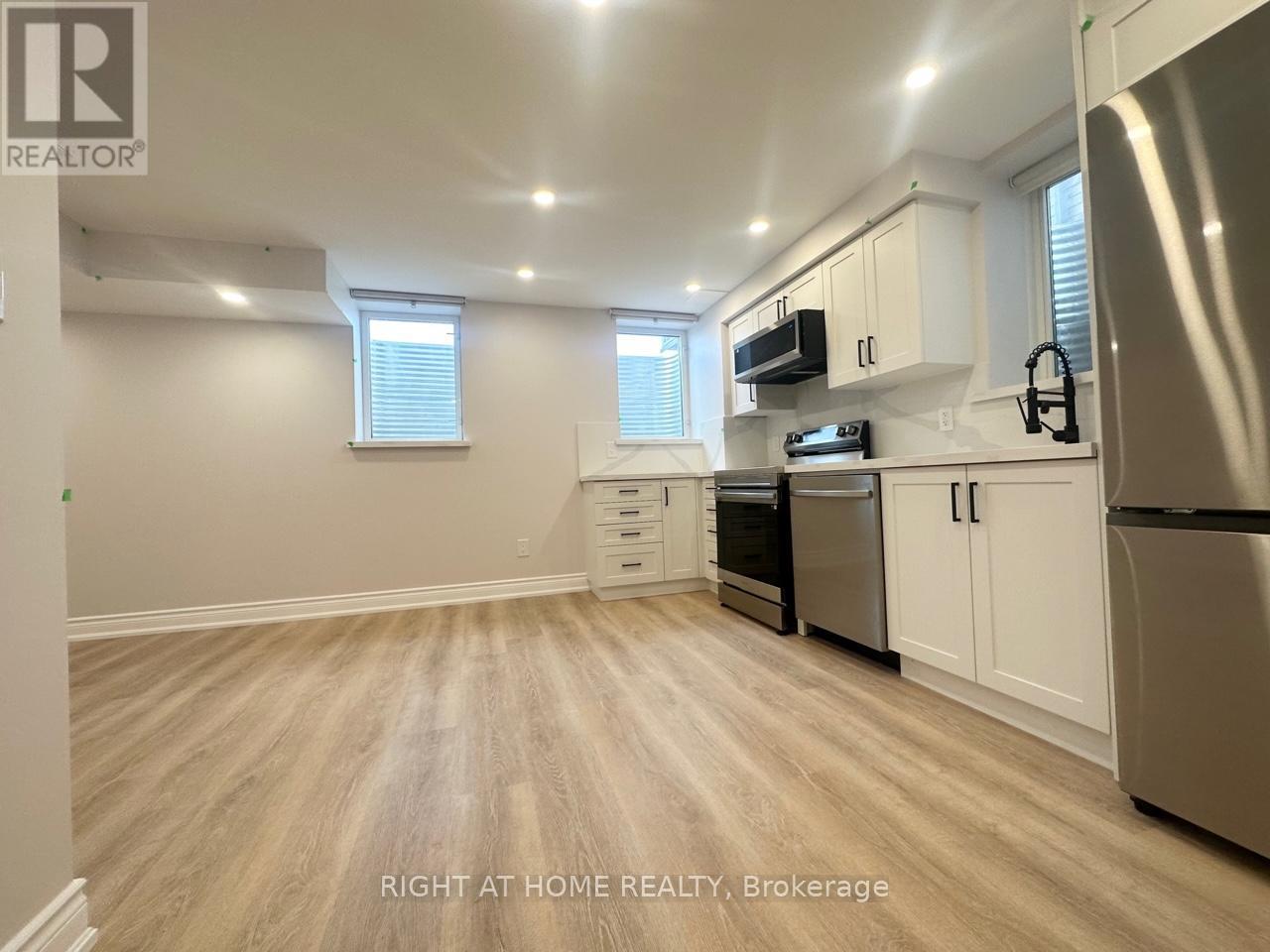 Detached at 22 GUNN AVENUE, Brantford