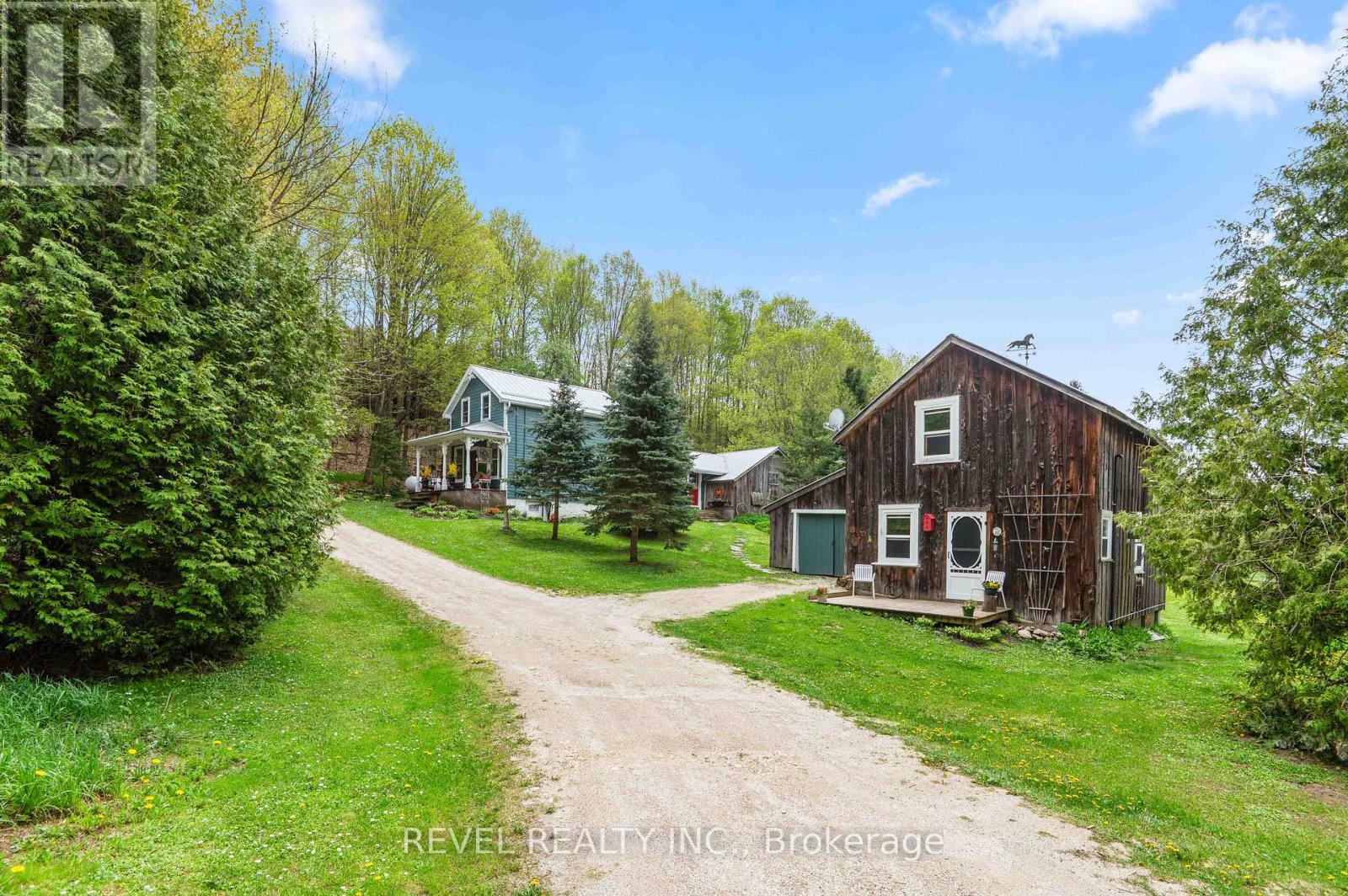 Detached at 494456 TRAVERSTON ROAD, West Grey