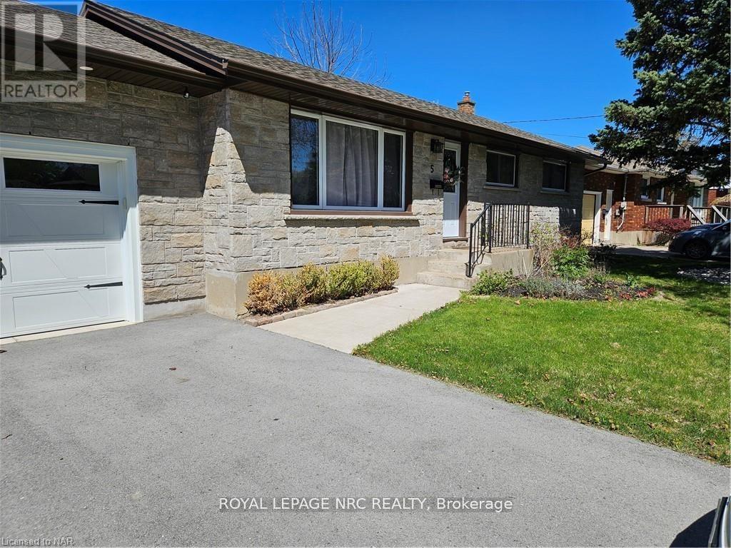Detached at 5 KILBOURNE CRESCENT, St. Catharines