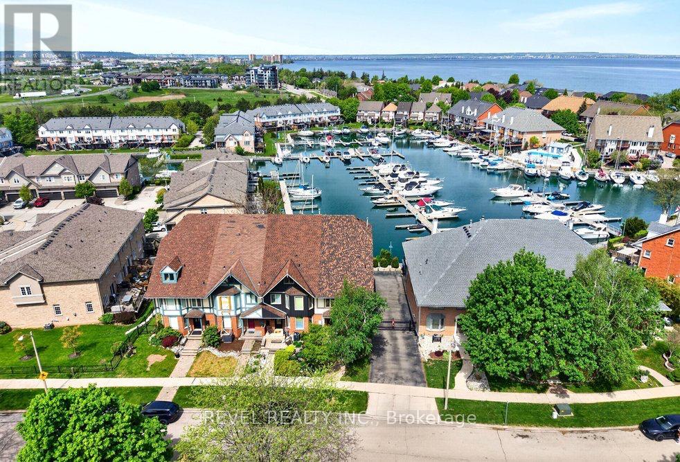 Townhouse at 43 SUNVALE PLACE, Hamilton (Lakeshore)