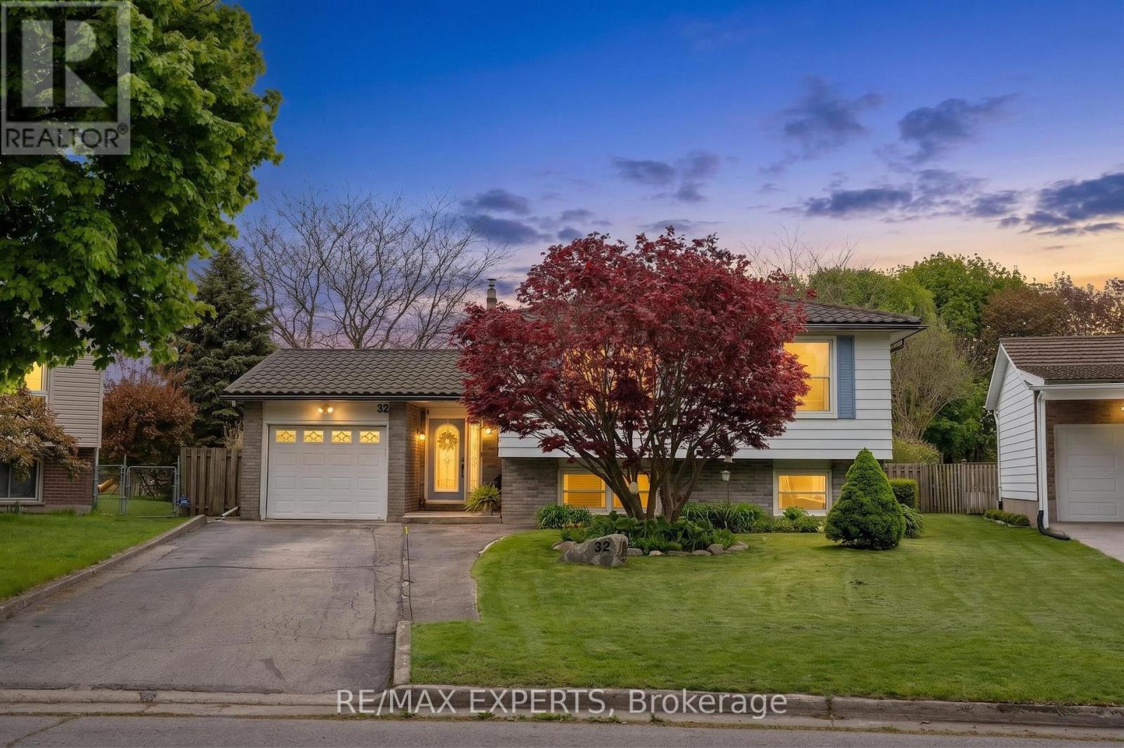 Detached at 32 CRESTLYNN CRESCENT, Norfolk