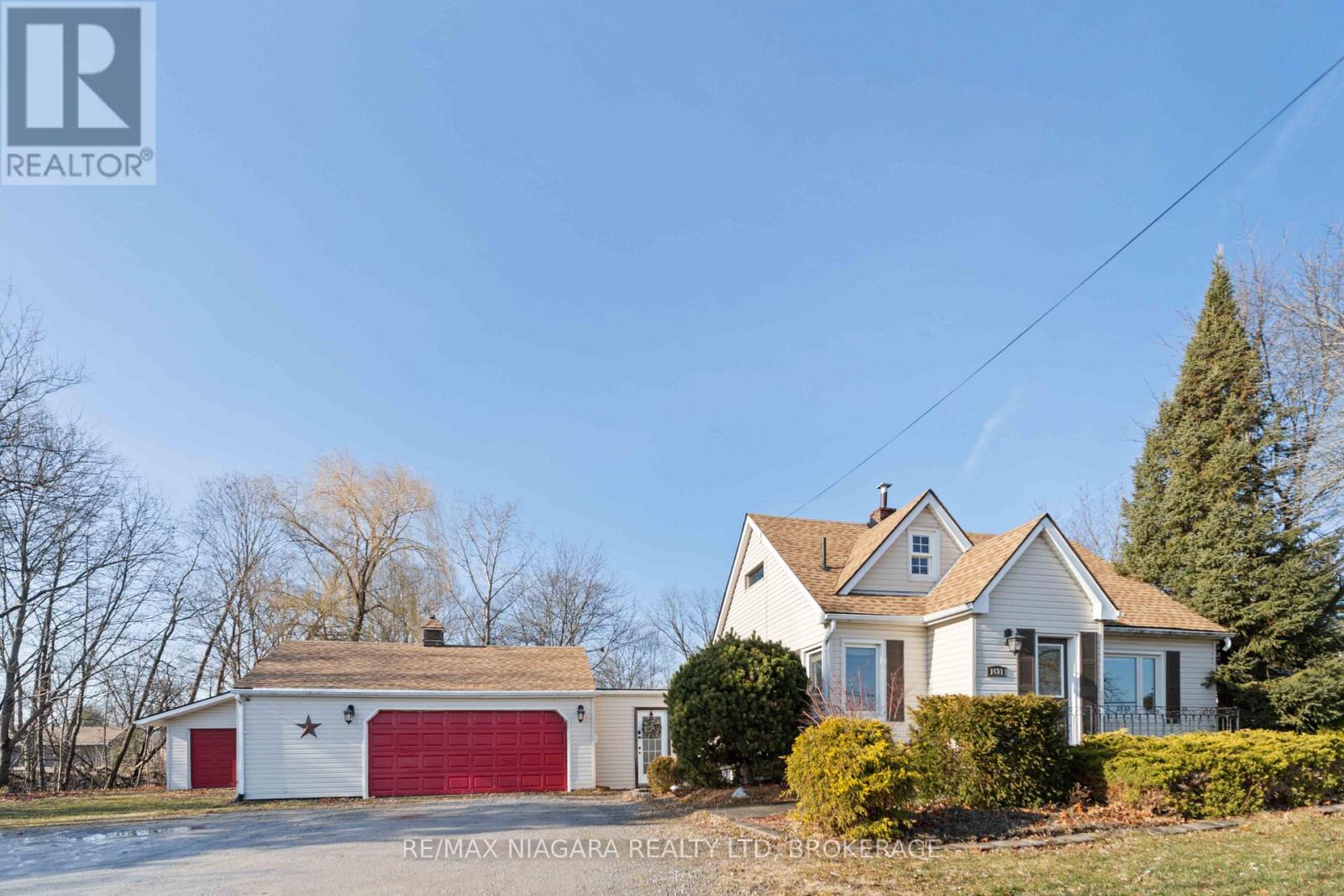 Detached at 1671 THIRD STREET LOUTH STREET, St. Catharines
