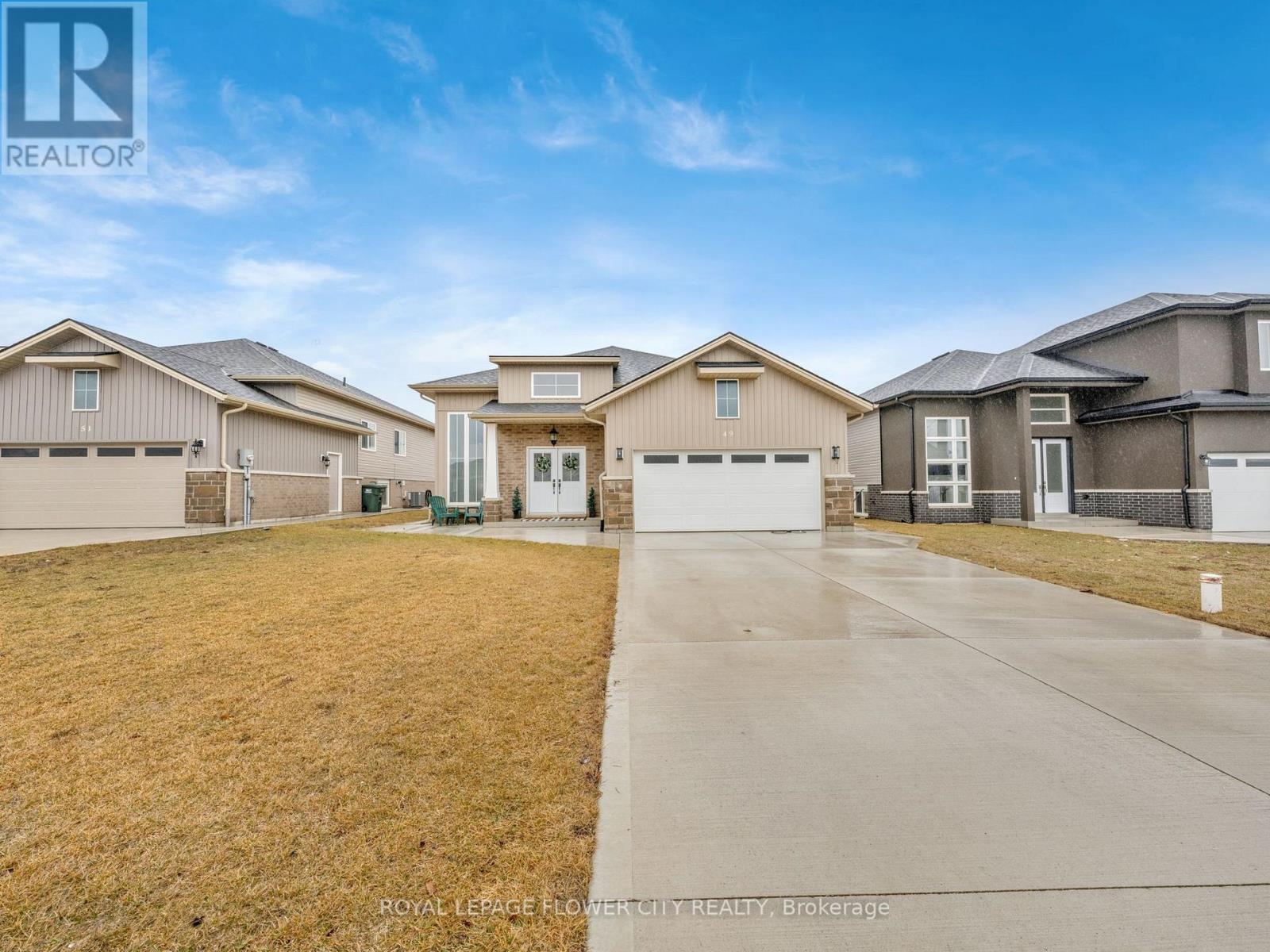 Detached at 49 KINGSBRIDGE DRIVE, Amherstburg