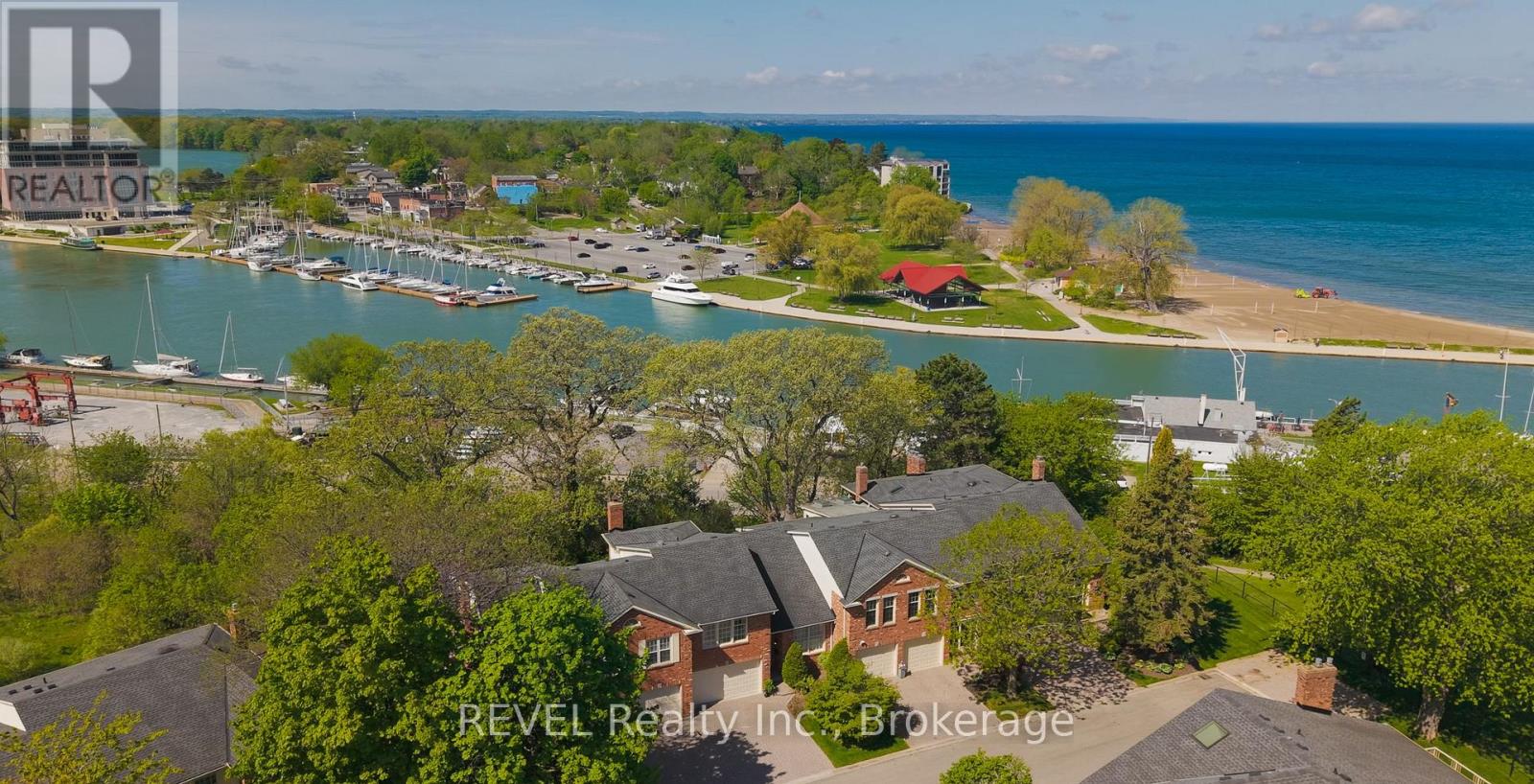 Townhouse at 23 - 5 CARN CASTLE GATE, St. Catharines