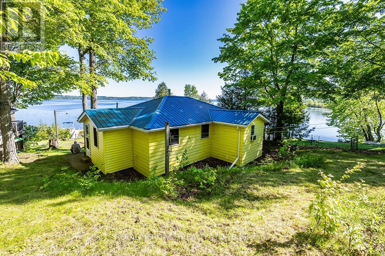 Detached at 170 CHARLIE'S ISLAND, Hamilton Township