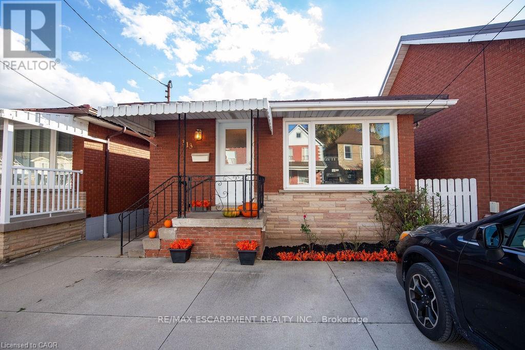 Detached at 313 BARTON STREET W, Hamilton