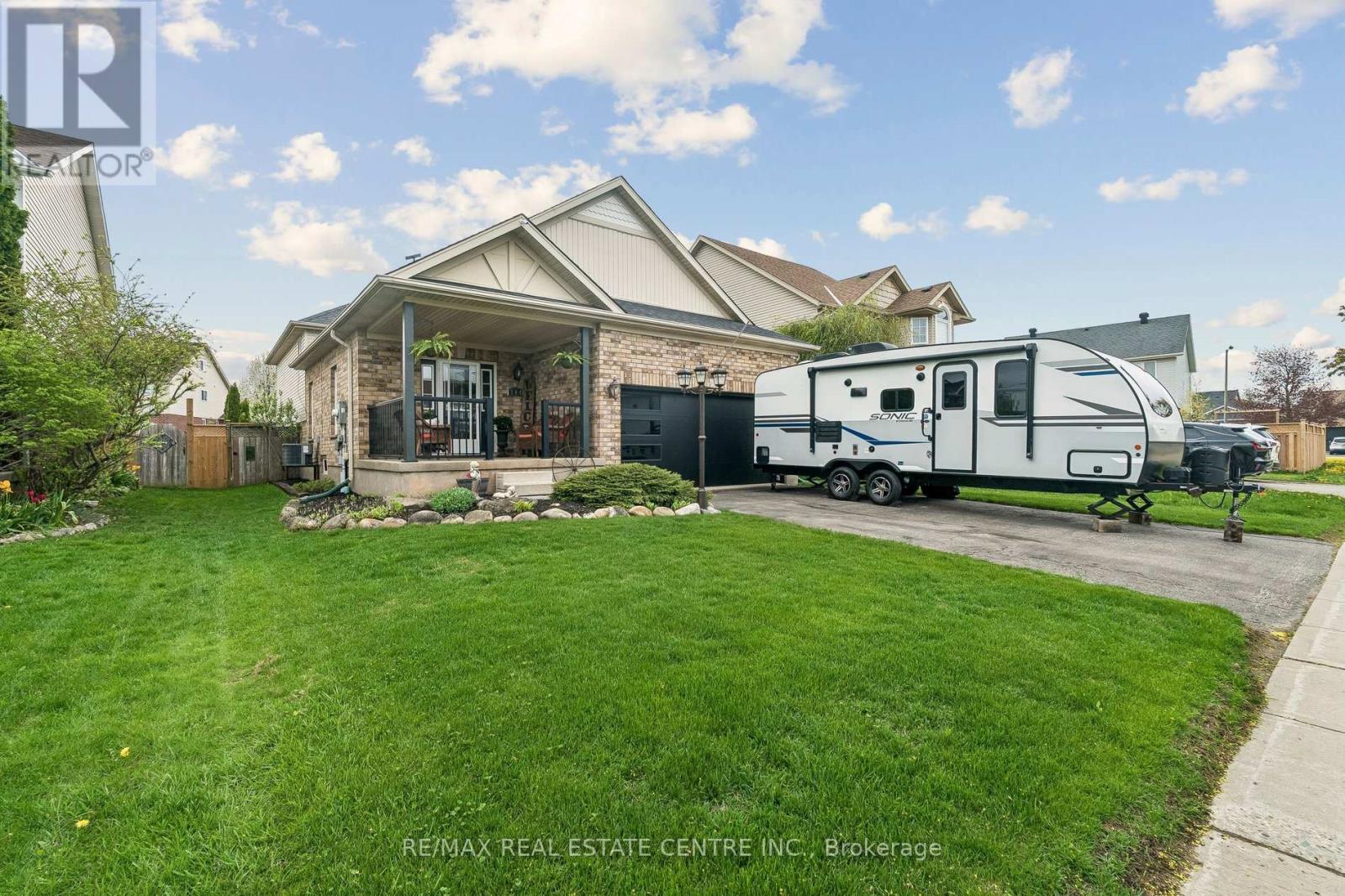 Detached at 704 RUSSEL COURT, Shelburne