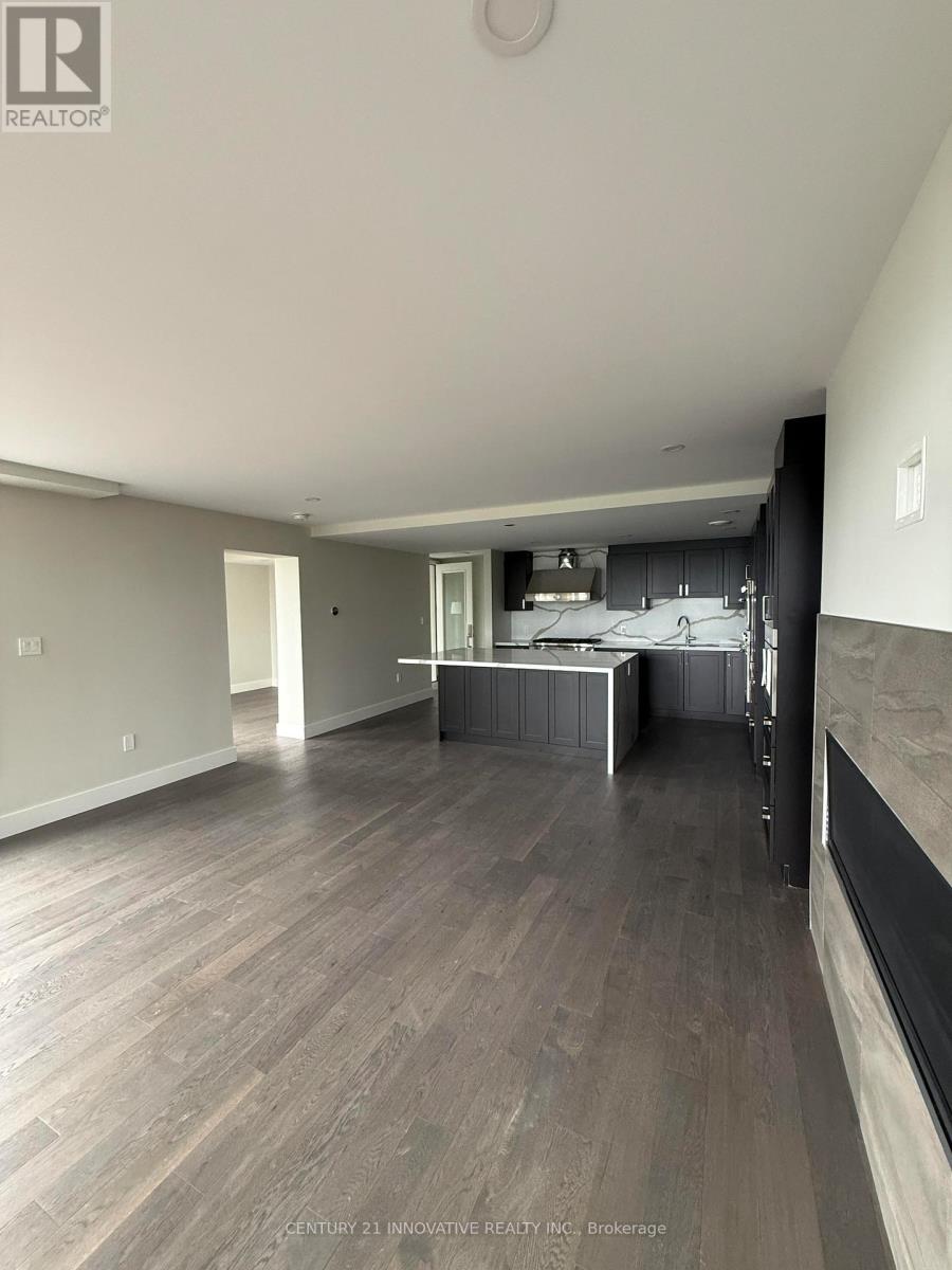 Townhouse at 204 - 13 TREE TOPS LANE, Huntsville