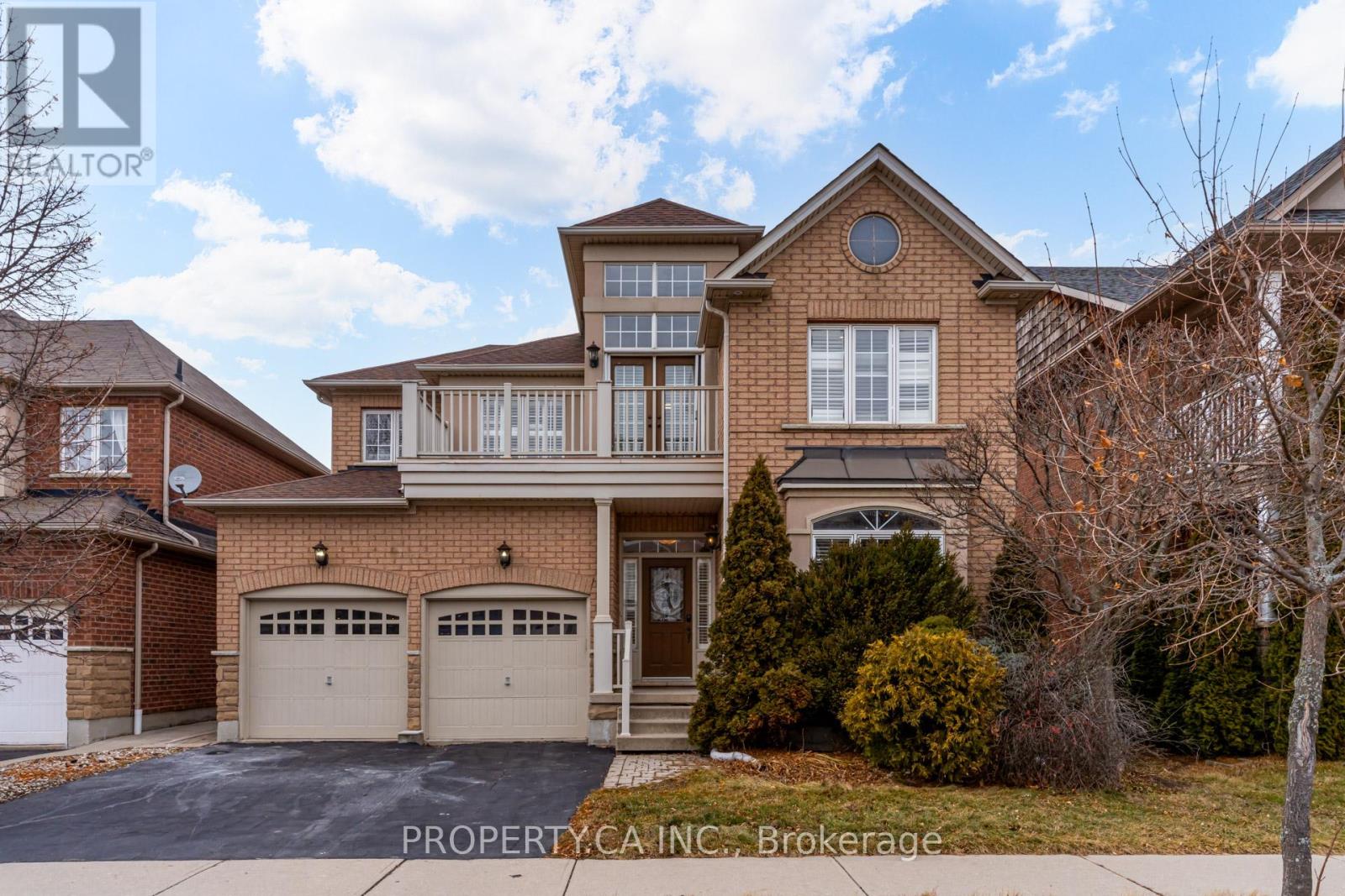 Detached at 23 PANORAMA WAY, Hamilton (Winona Park)