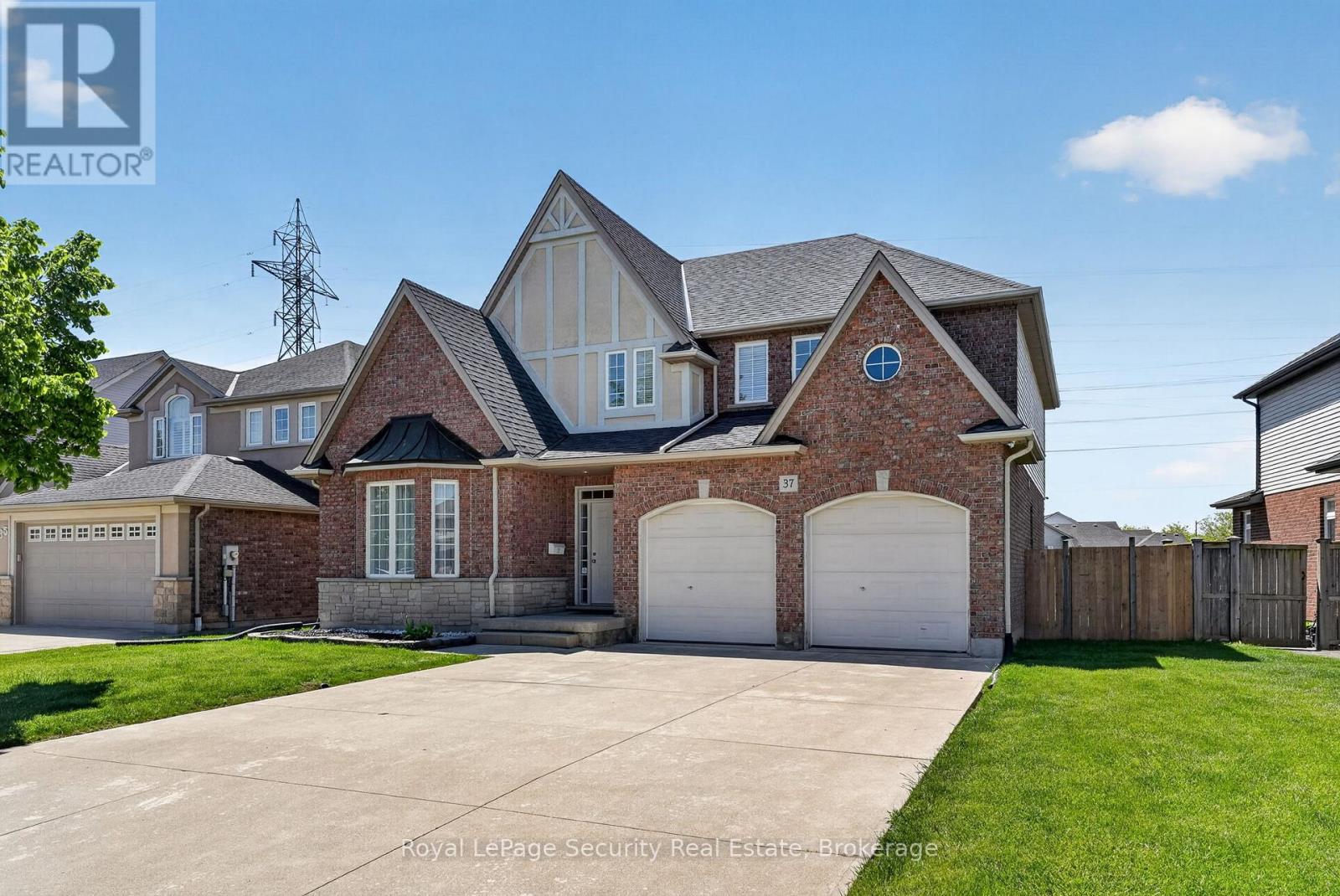 Detached at 37 FREDONIA CRESCENT, St. Catharines (Rykert/Vansickle)
