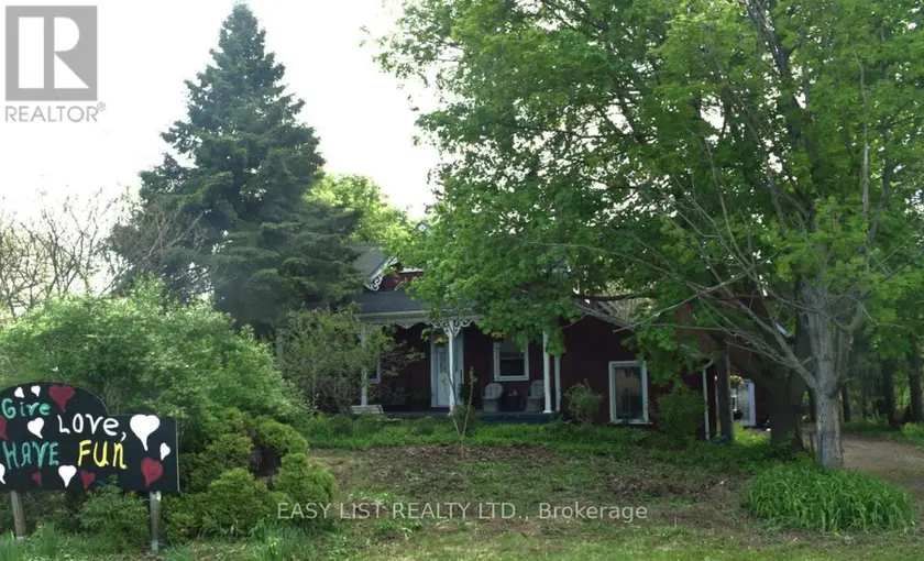 Detached at 79 BROCK ROAD S, Puslinch
