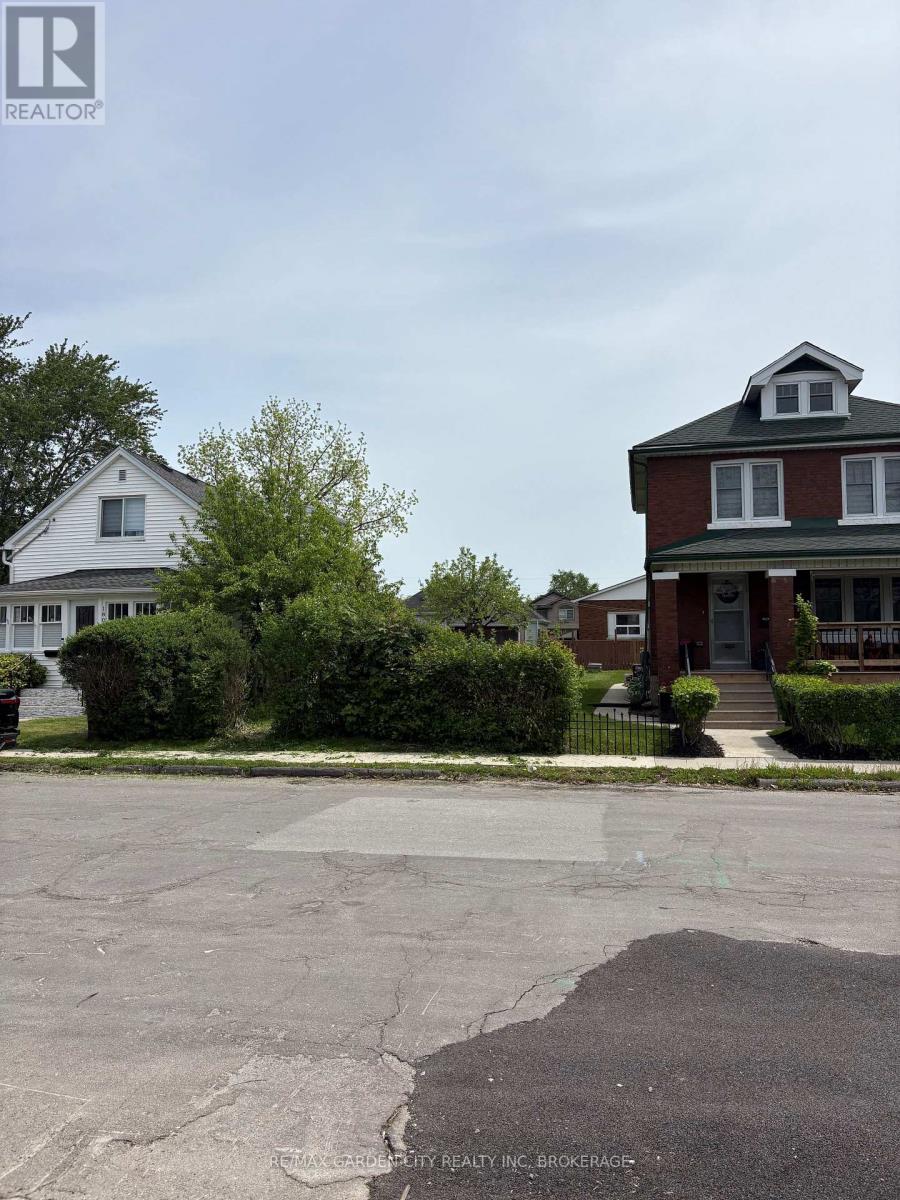 Vacant Land at 190 MCALPINE AVENUE S, Welland (Lincoln/Crowland)