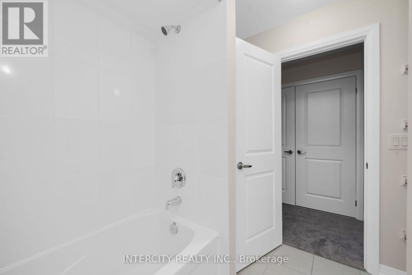 Townhouse at BLK 7 UNIT 4 - 118 GORDON STREET, Shelburne